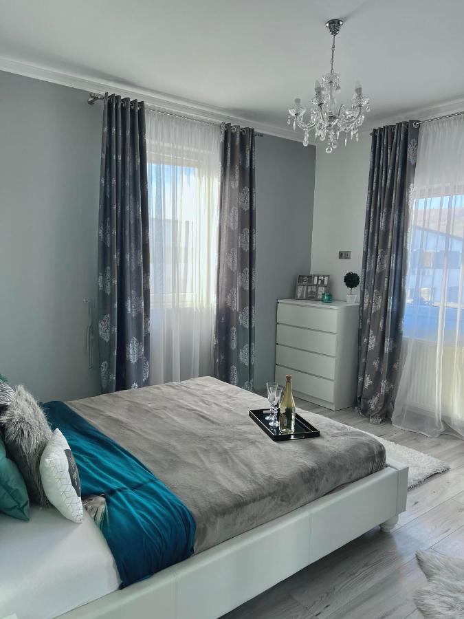 Luxurious Accommodation Floreşti Exteriér fotografie