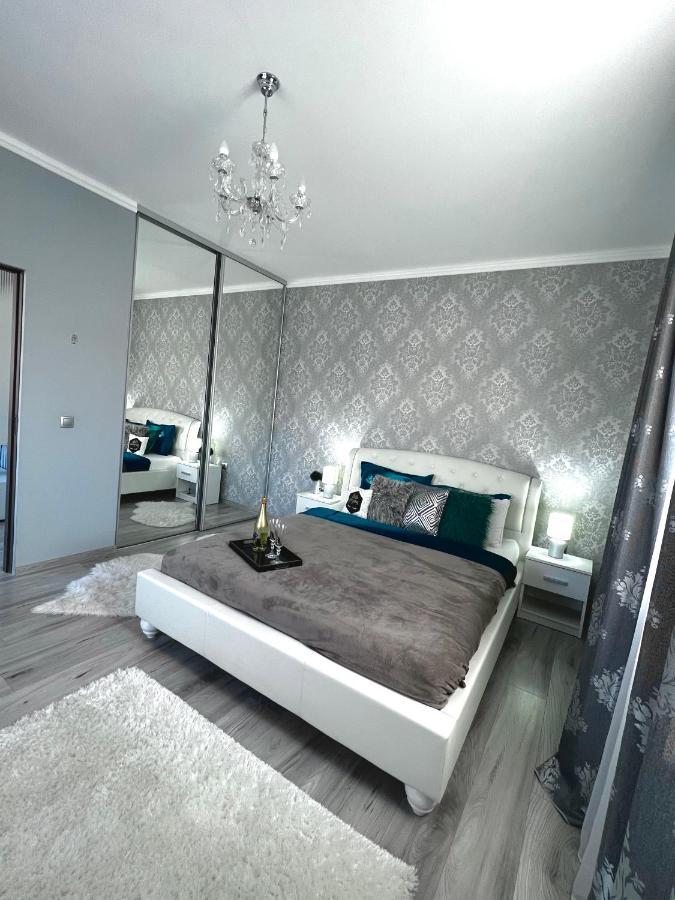 Luxurious Accommodation Floreşti Exteriér fotografie